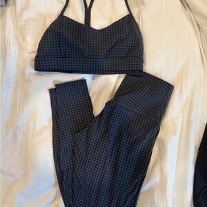 Women's lulu lemon align leggings. Size 6. And matching bra. Size 8.